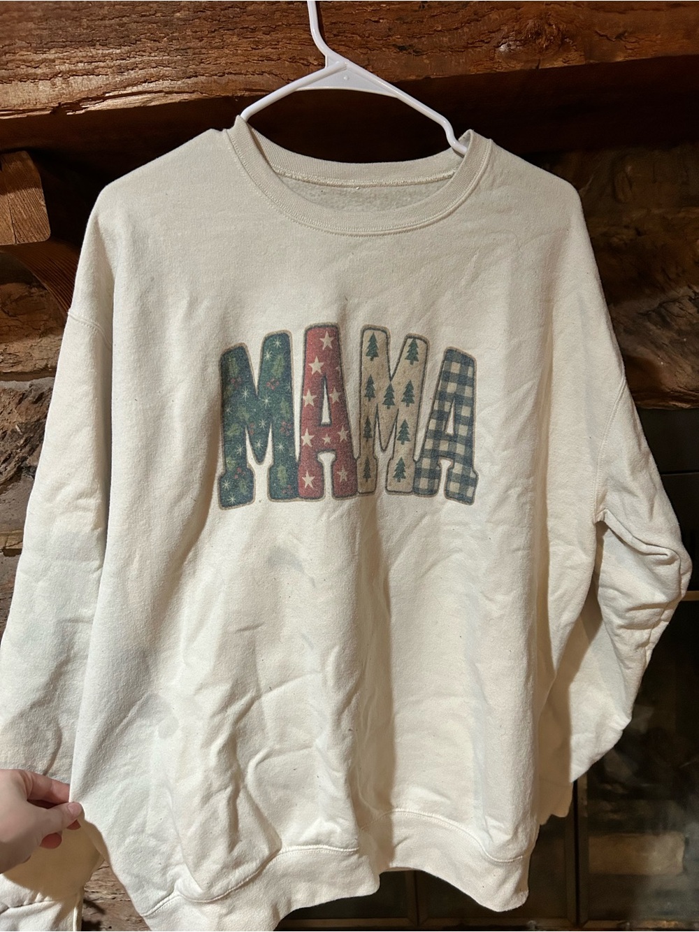 Christmas Cream Graphic 'MAMA' Sweatshirt